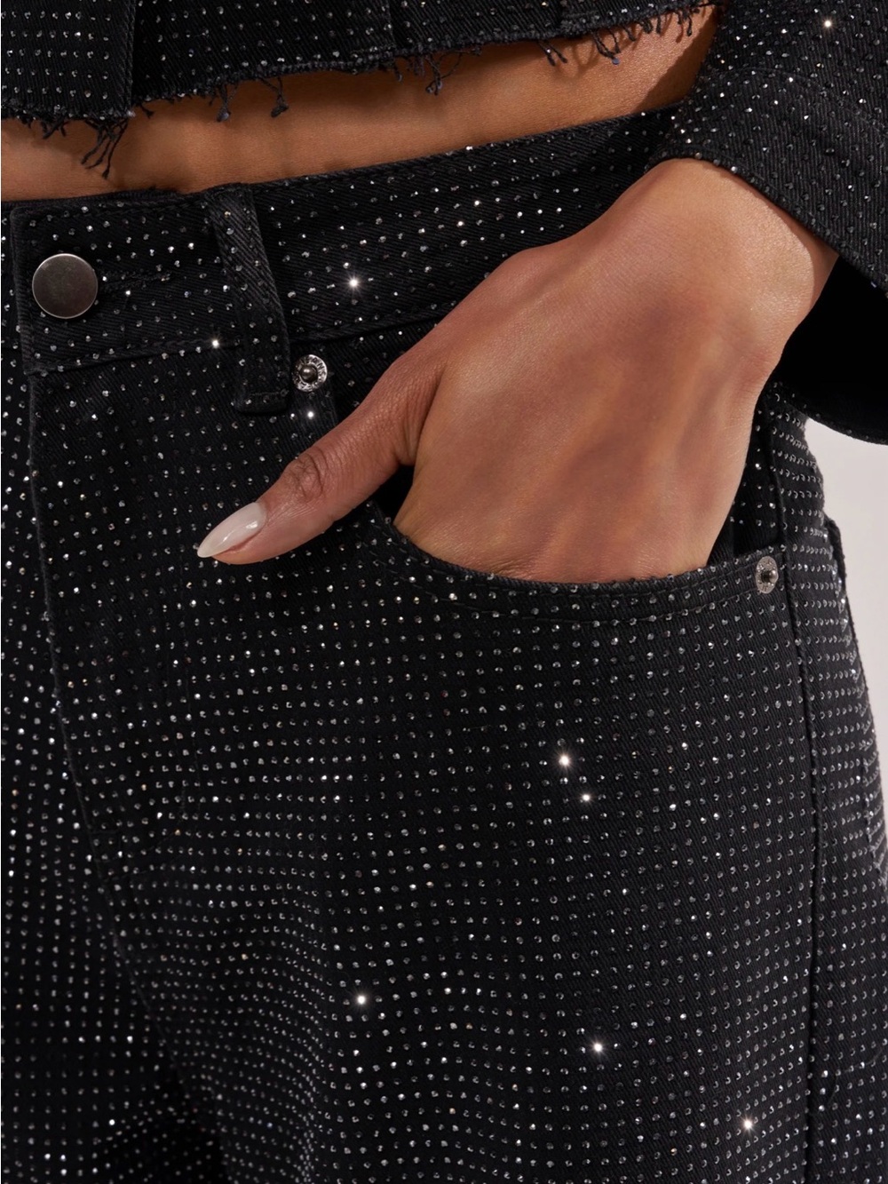 NWT AKIRA Black Rhinestone Embellished Jeans relaxed fix size large